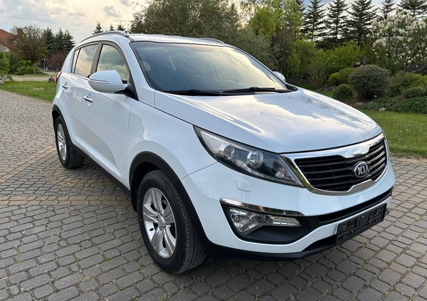 Kia Sportage cena 38600 przebieg: 214020, rok produkcji 2012 z Żmigród małe 121